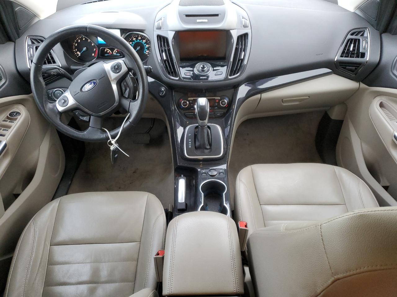 Ford Escape Titanium Image 8