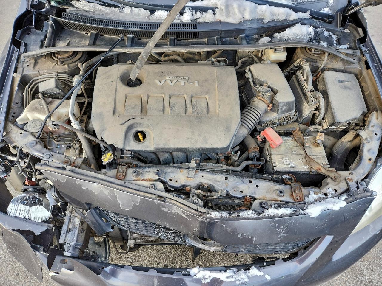 Toyota Corolla Base Image 6