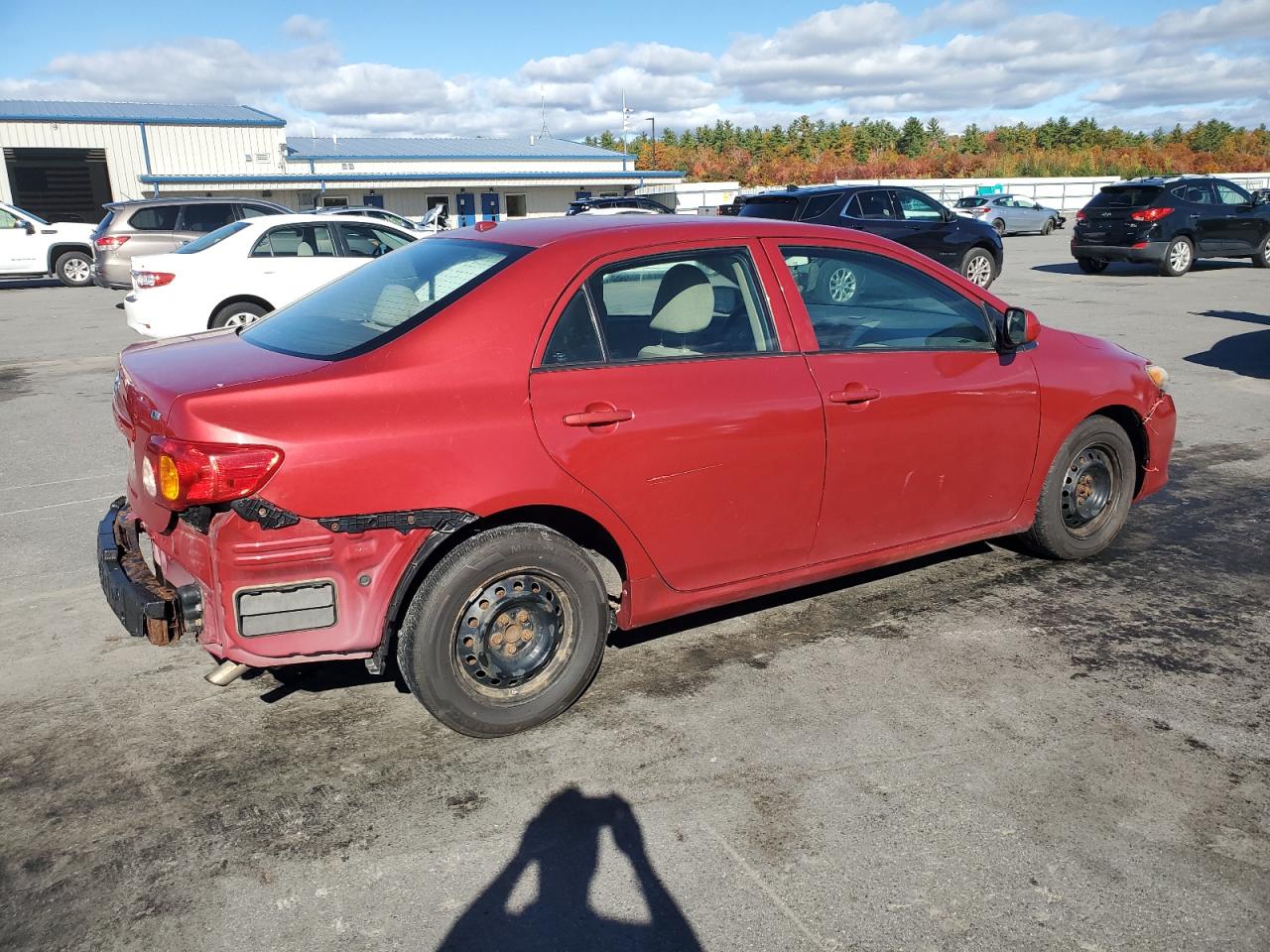 Toyota Corolla Base Image 12