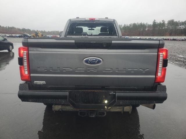 Ford F-250 Super Duty Image 4