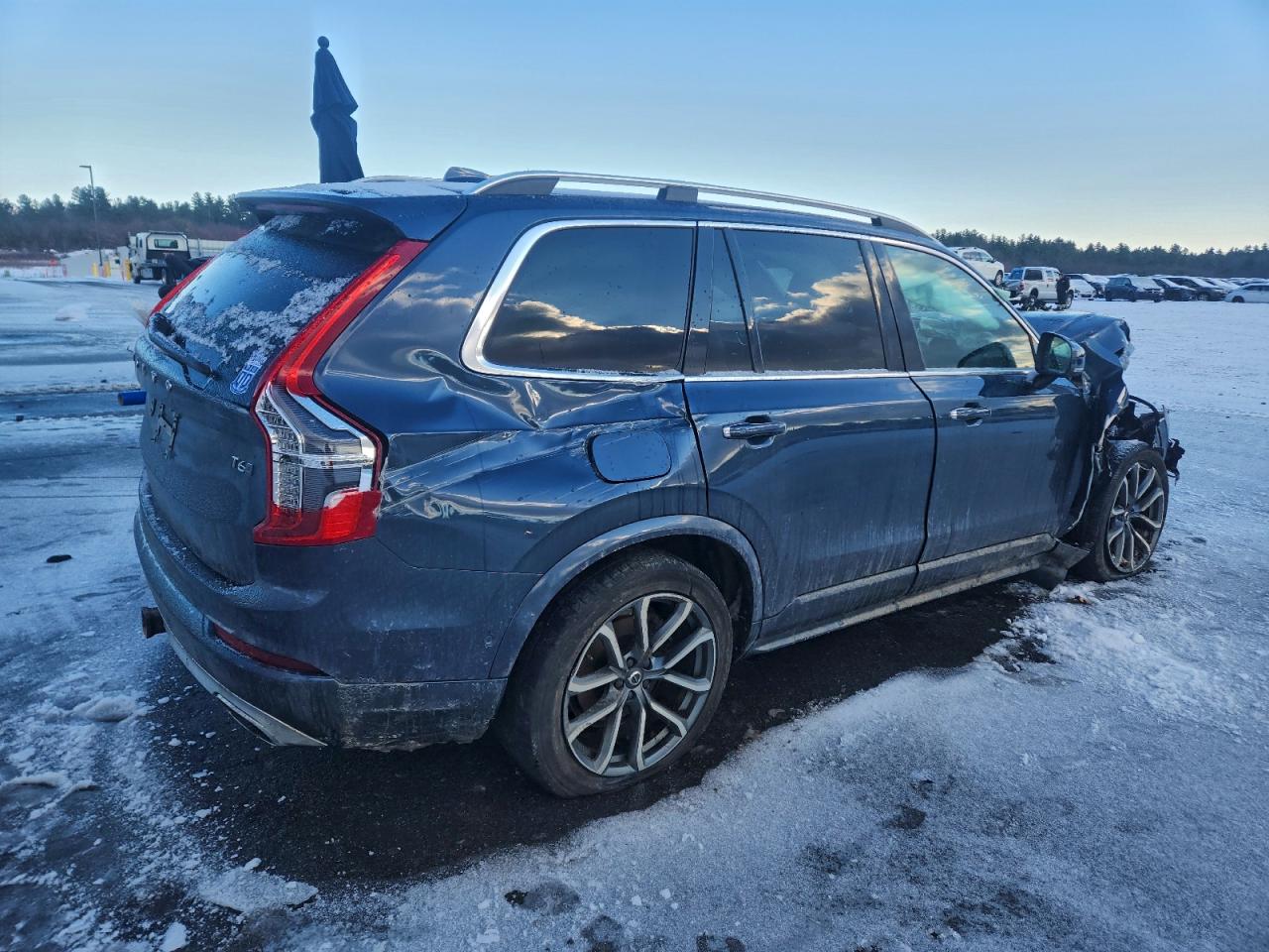 Volvo XC90 T6 Momentum Image 12