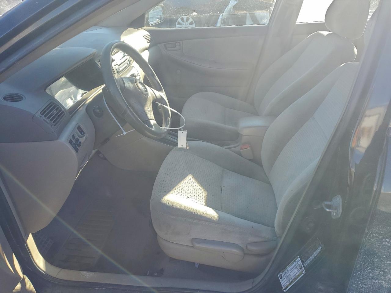 Toyota Corolla Ce Image 8