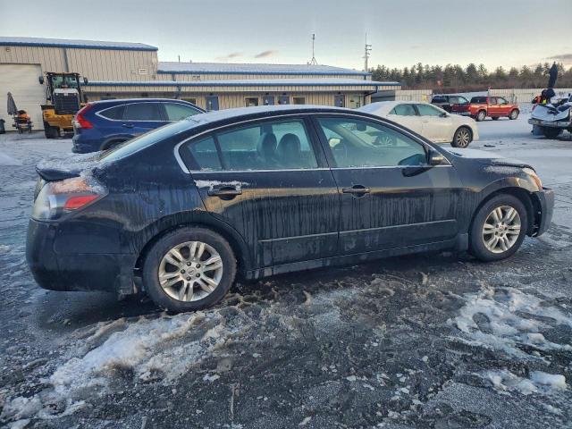 Nissan Altima Base Image 4