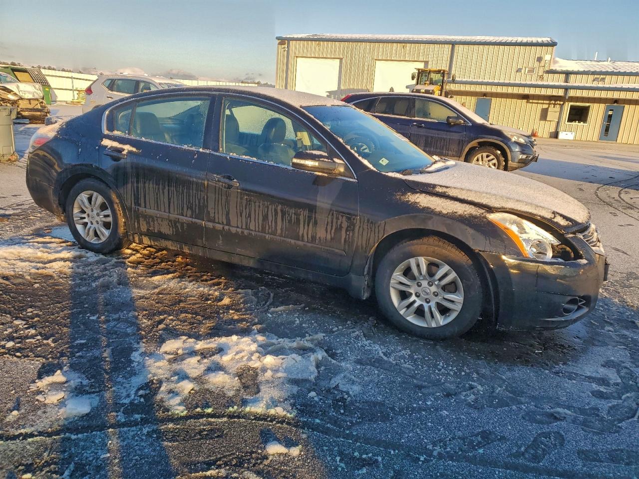 Nissan Altima Base Image 12