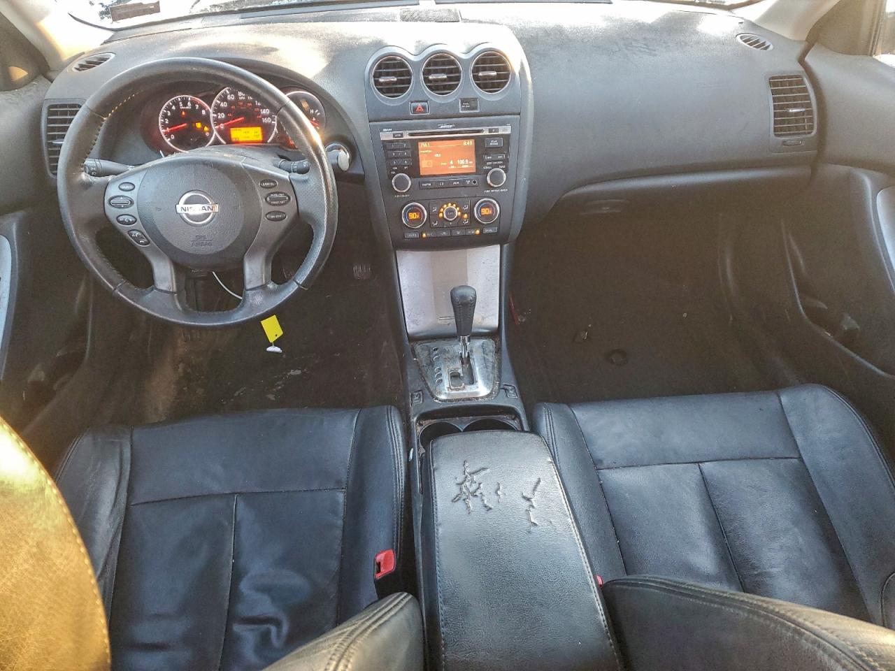 Nissan Altima Base Image 10