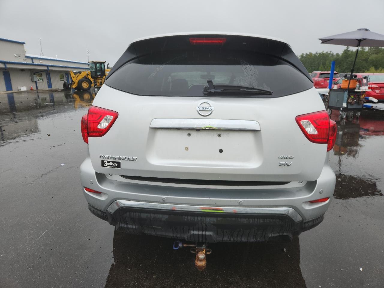 Nissan Pathfinder S Image 5