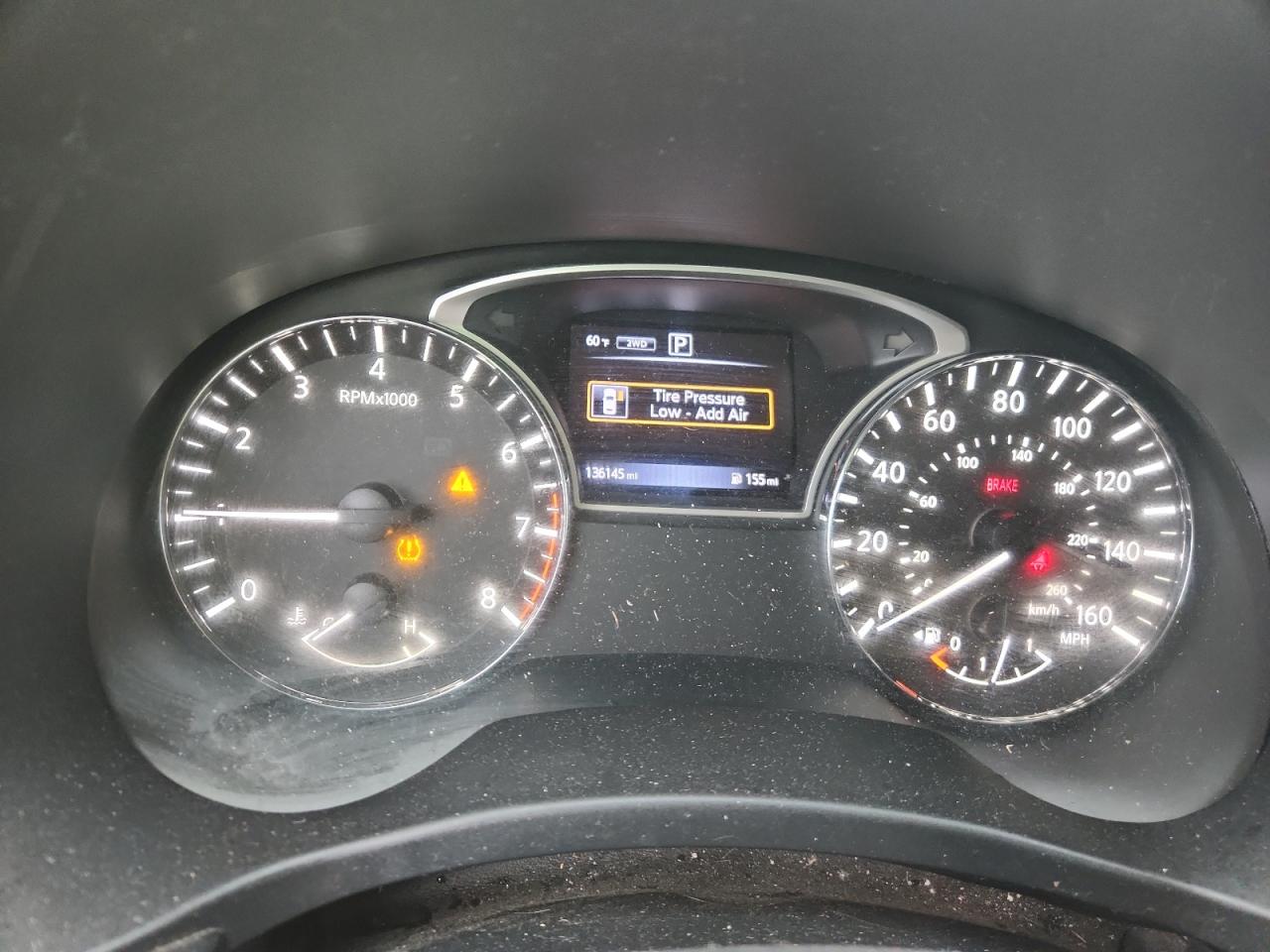 Nissan Pathfinder S Image 14