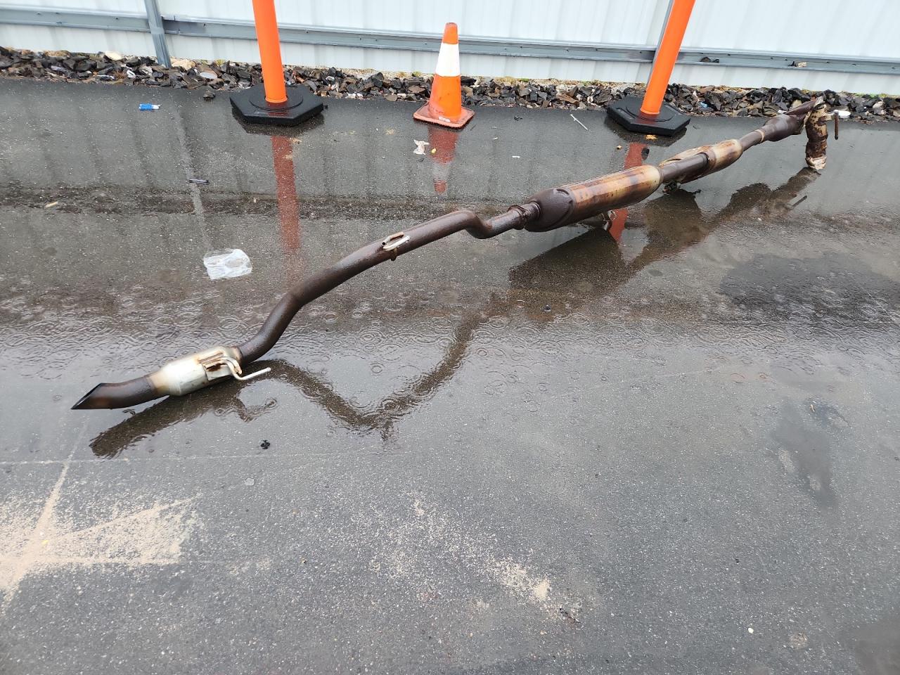 Nissan Pathfinder S Image 8