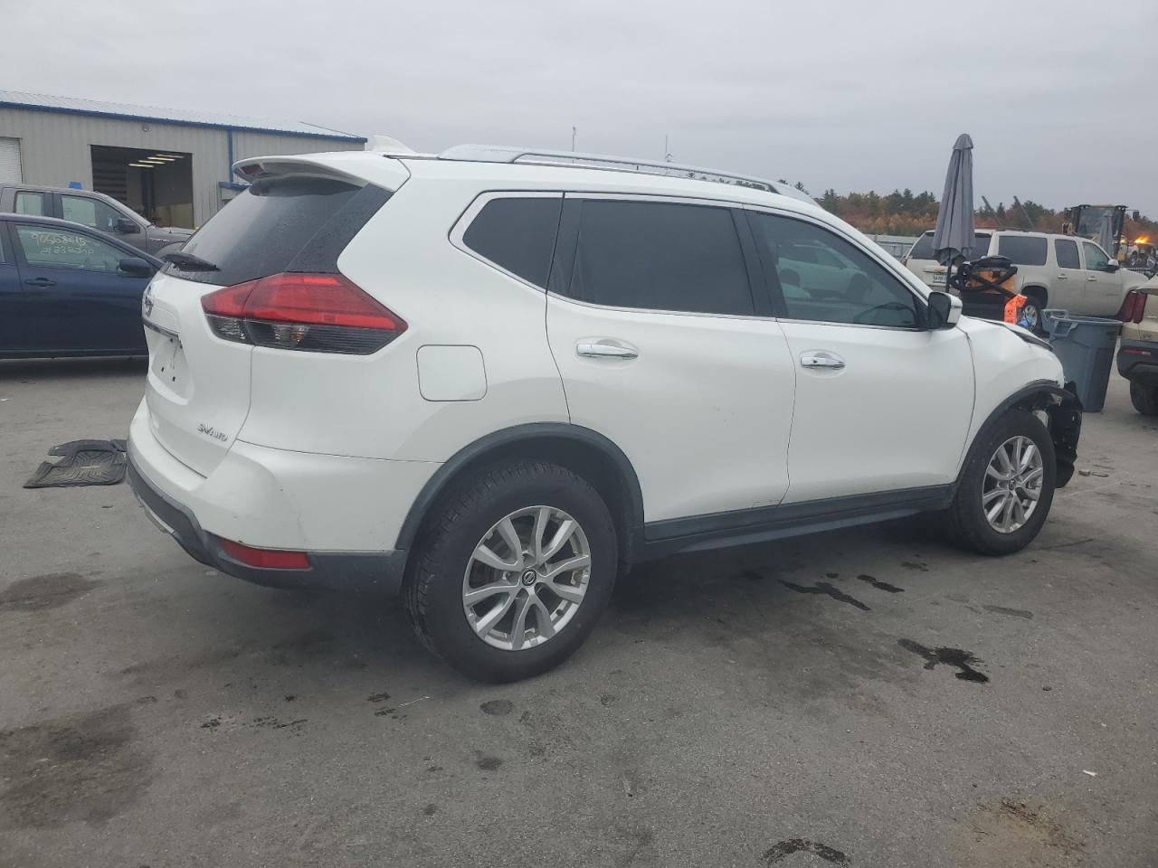 Nissan Rogue S Image 5