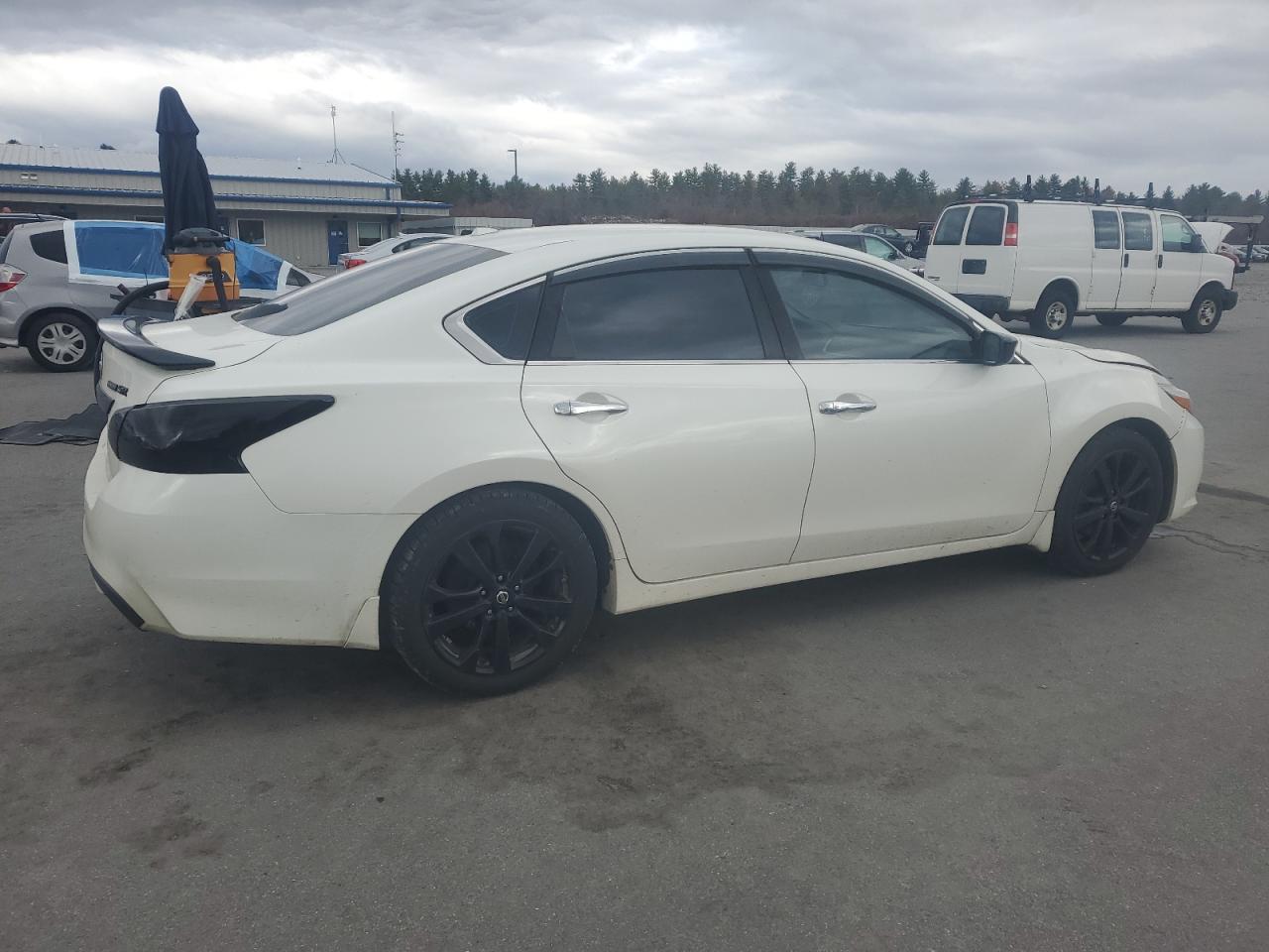 Nissan Altima 2.5 Image 3