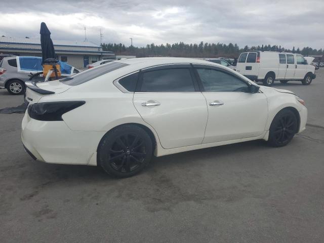 Nissan Altima 2.5 Image 3