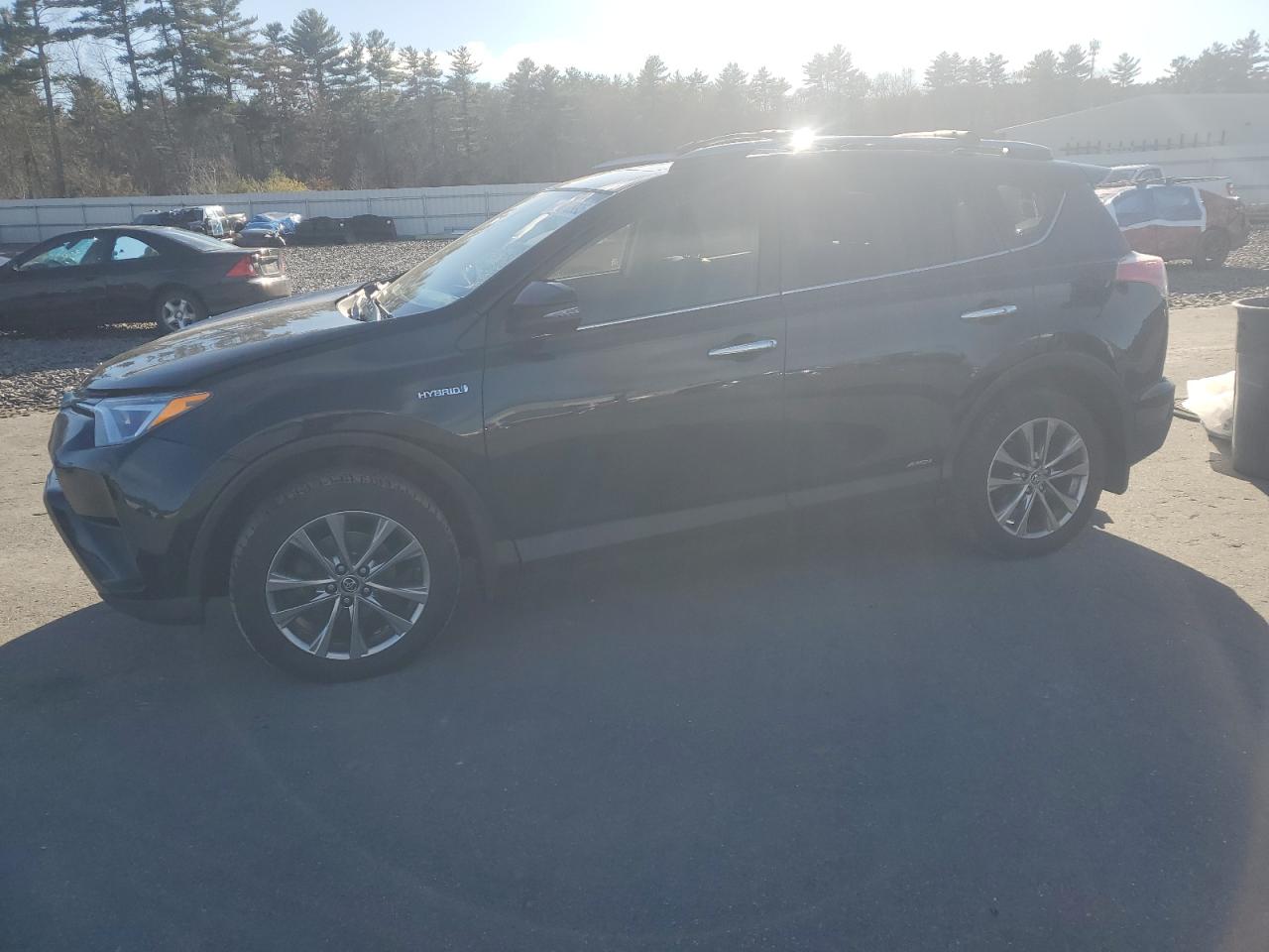 Toyota RAV4 Limited Image 1