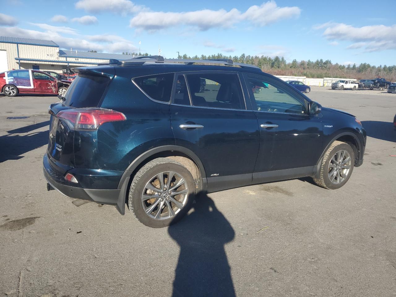 Toyota RAV4 Limited Image 8