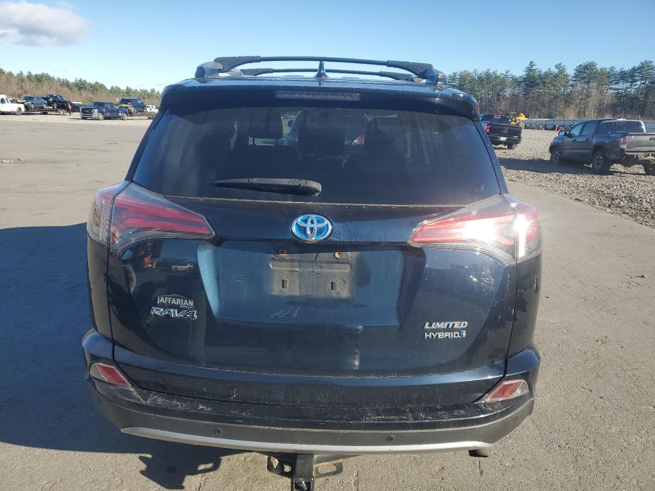 Toyota RAV4 Limited Image 4