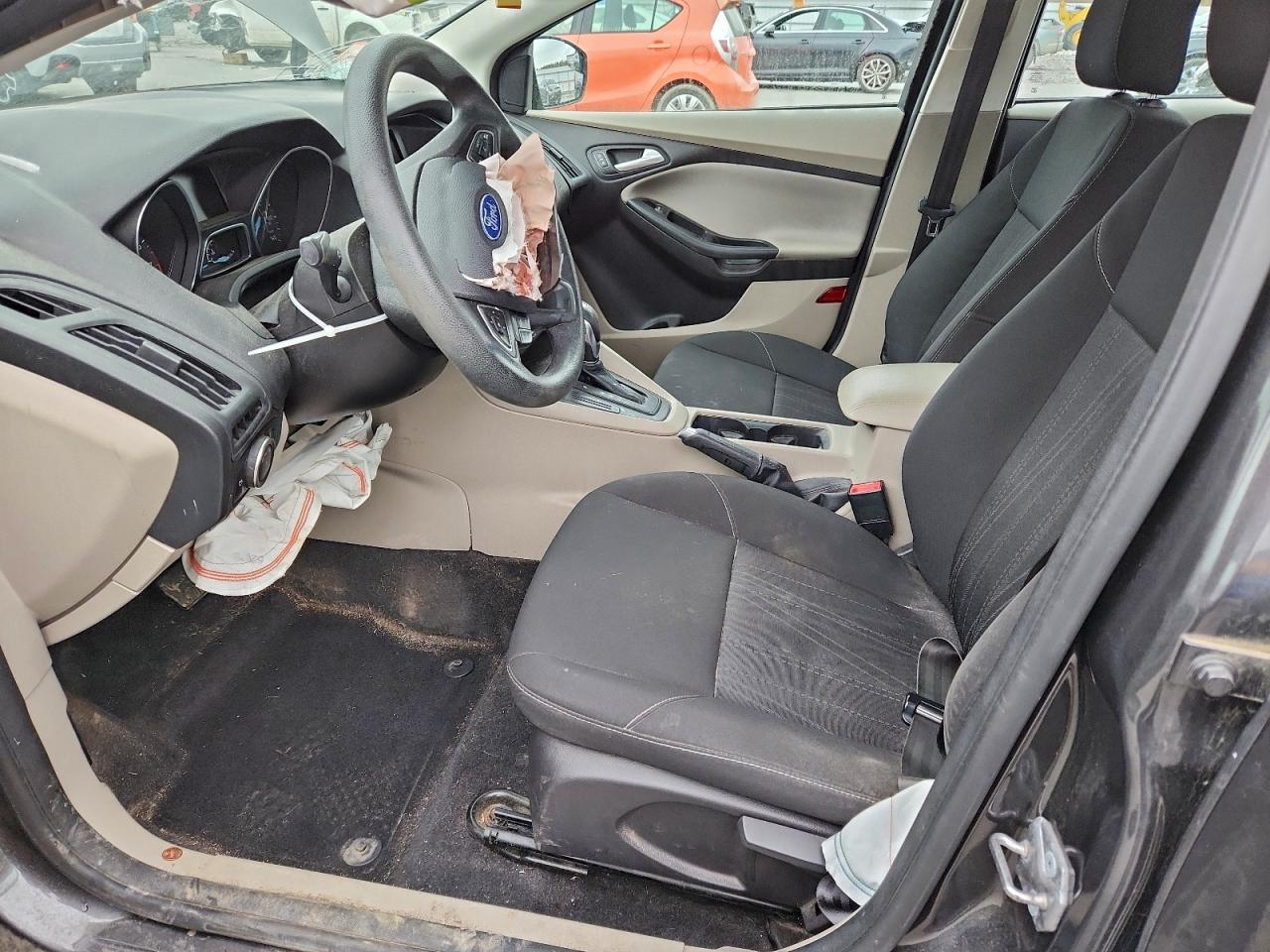 Ford Focus Se Image 8