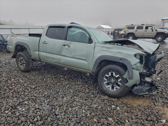 Toyota Tacoma Double Cab Image 8