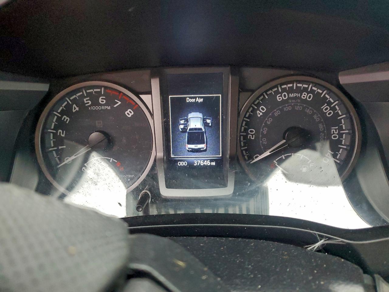 Toyota Tacoma Double Cab Image 4