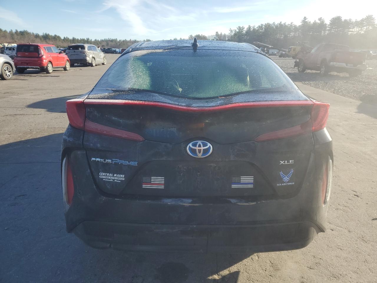 Toyota Prius Le Image 8