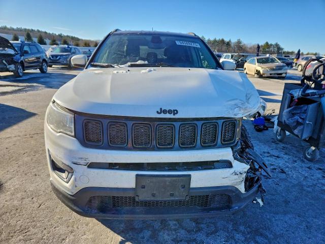 Jeep Compass Latitude Image 8