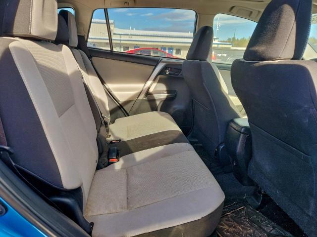 Toyota RAV4 Le Image 9