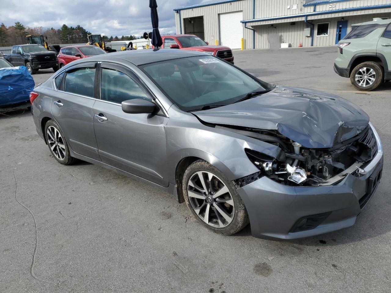 Nissan Altima 2.5 Image 7