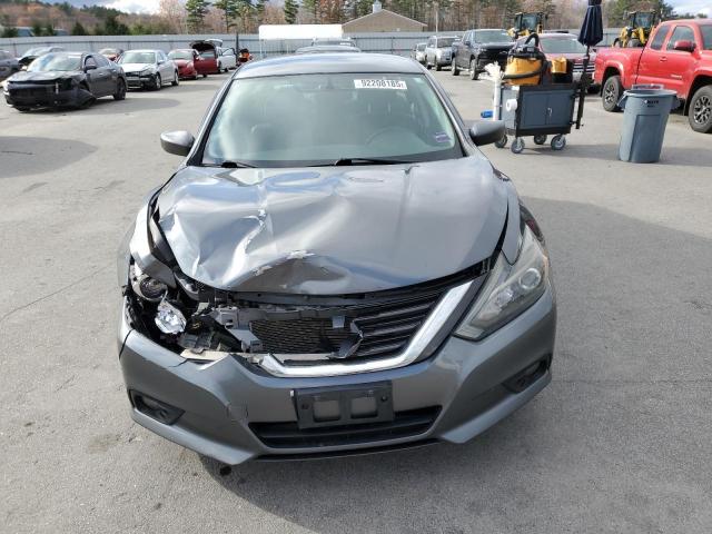 Nissan Altima 2.5 Image 11