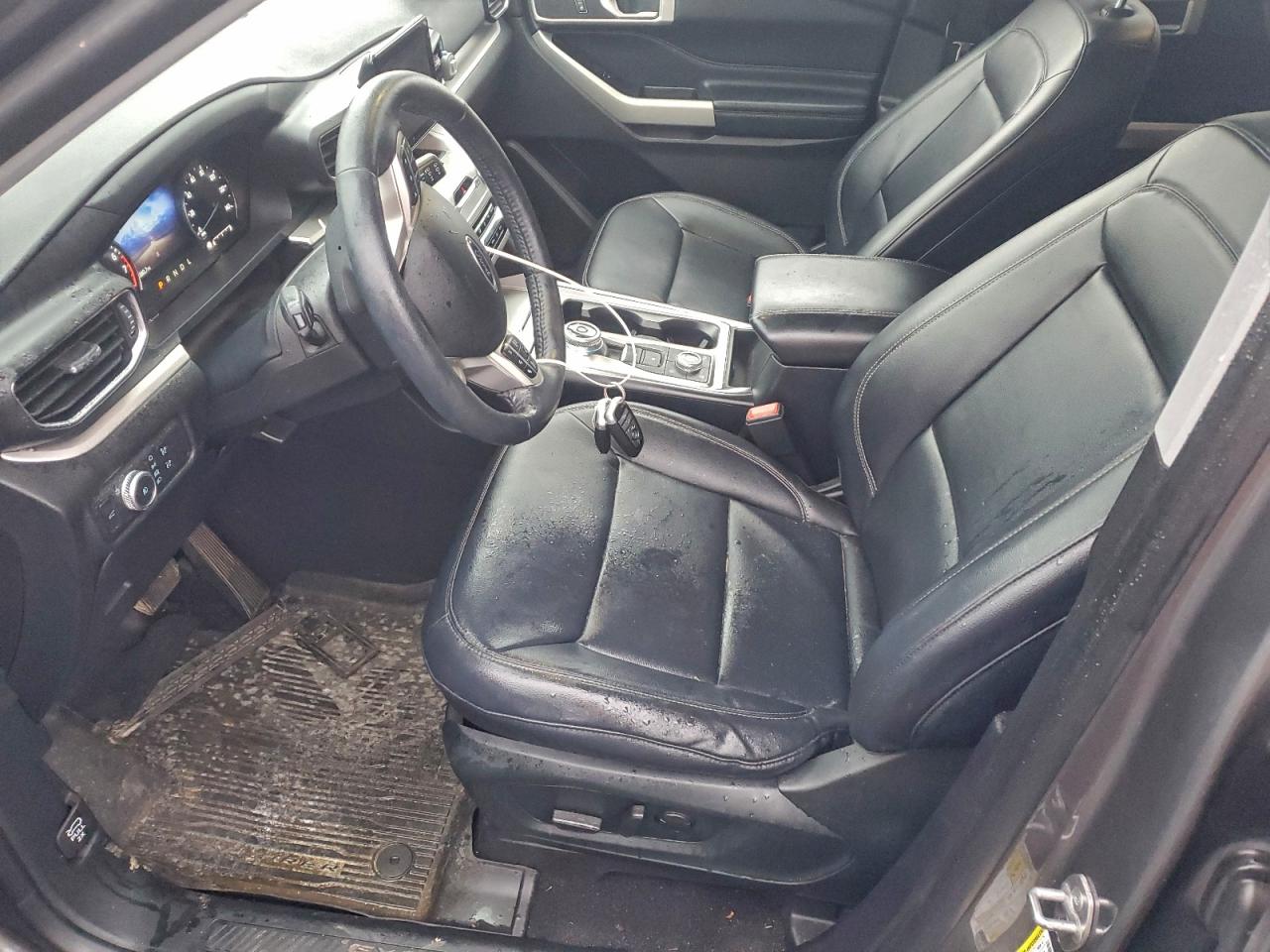 Ford Explorer Xlt Image 4