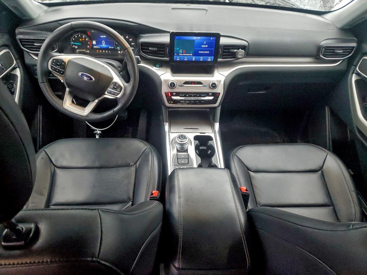 Ford Explorer Xlt Image 11