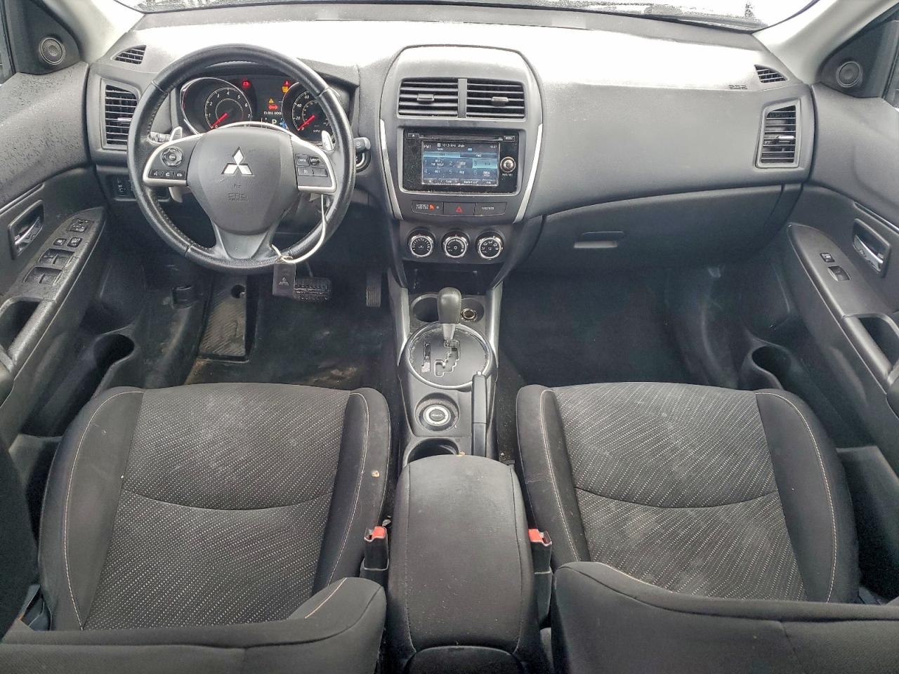 Mitsubishi Outlander Se Image 12