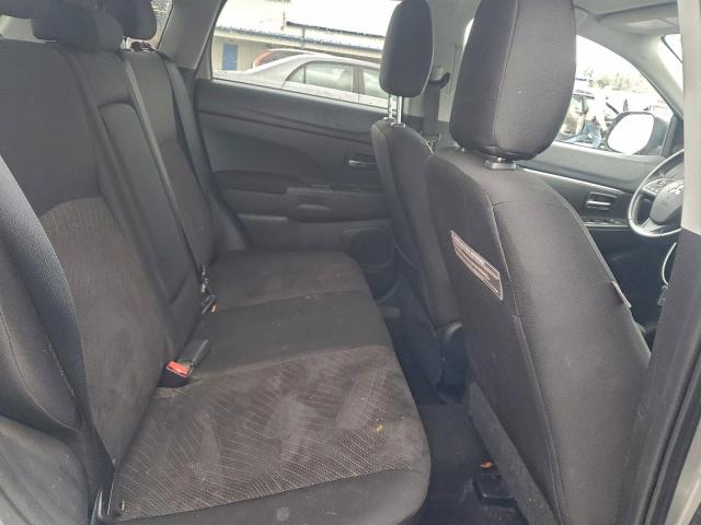 Mitsubishi Outlander Se Image 8