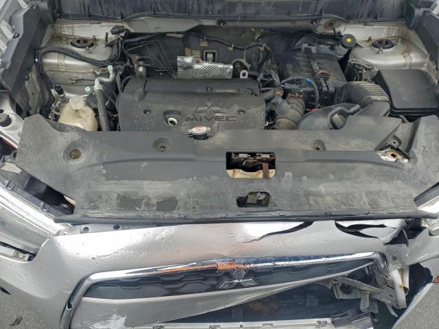 Mitsubishi Outlander Se Image 2