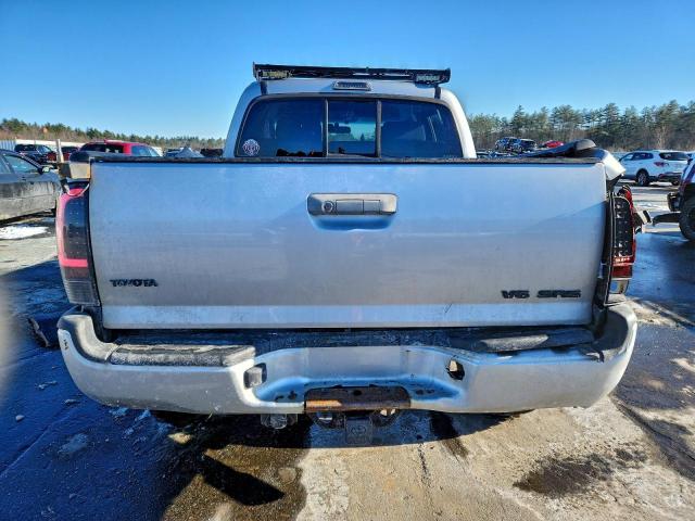 Toyota Tacoma Double Cab Image 8