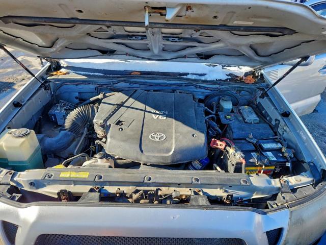 Toyota Tacoma Double Cab Image 10