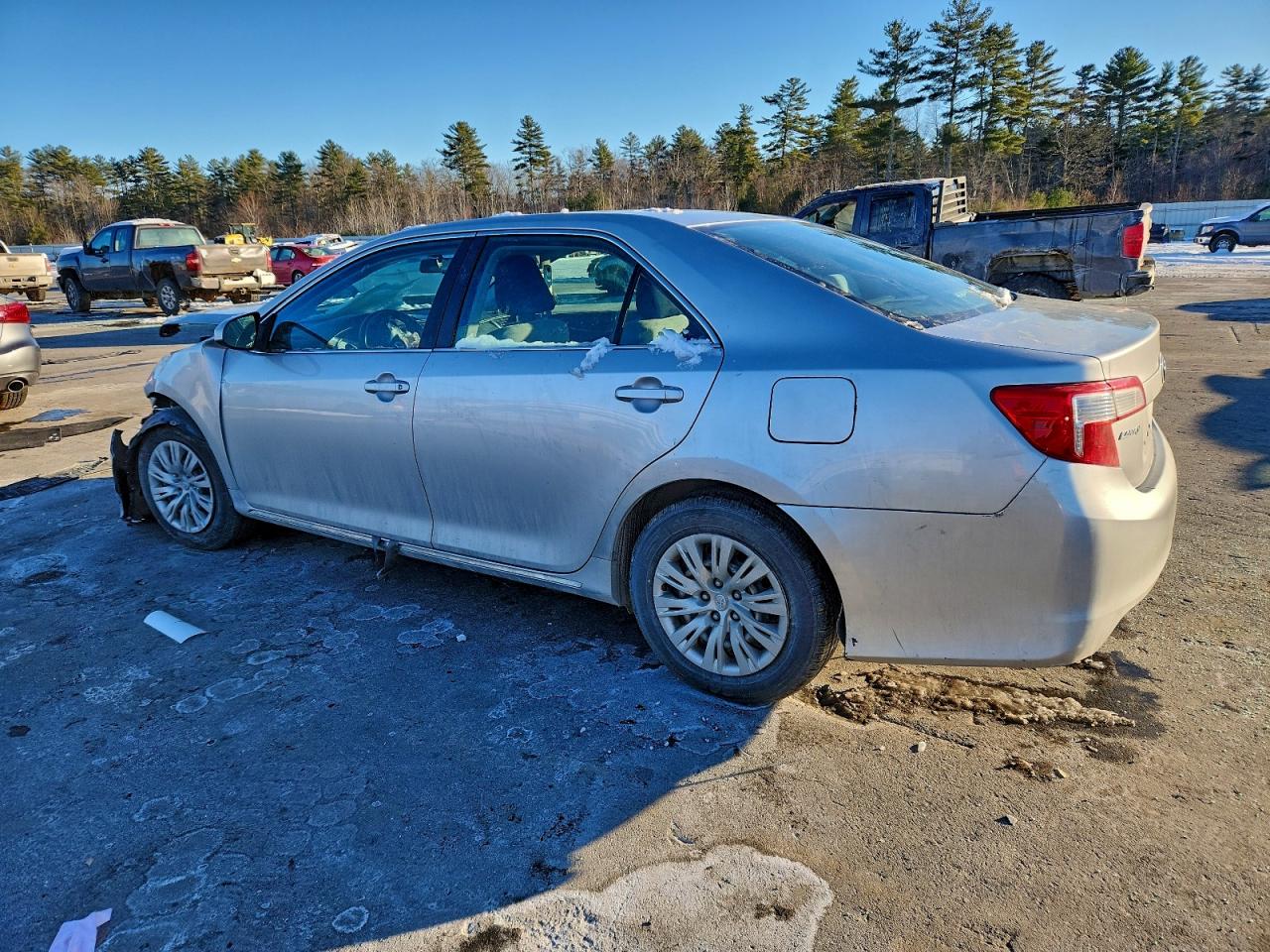 Toyota Camry L Image 7