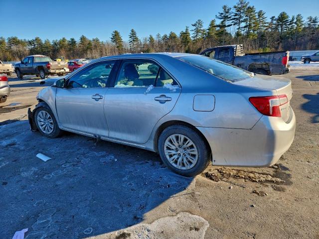 Toyota Camry L Image 7