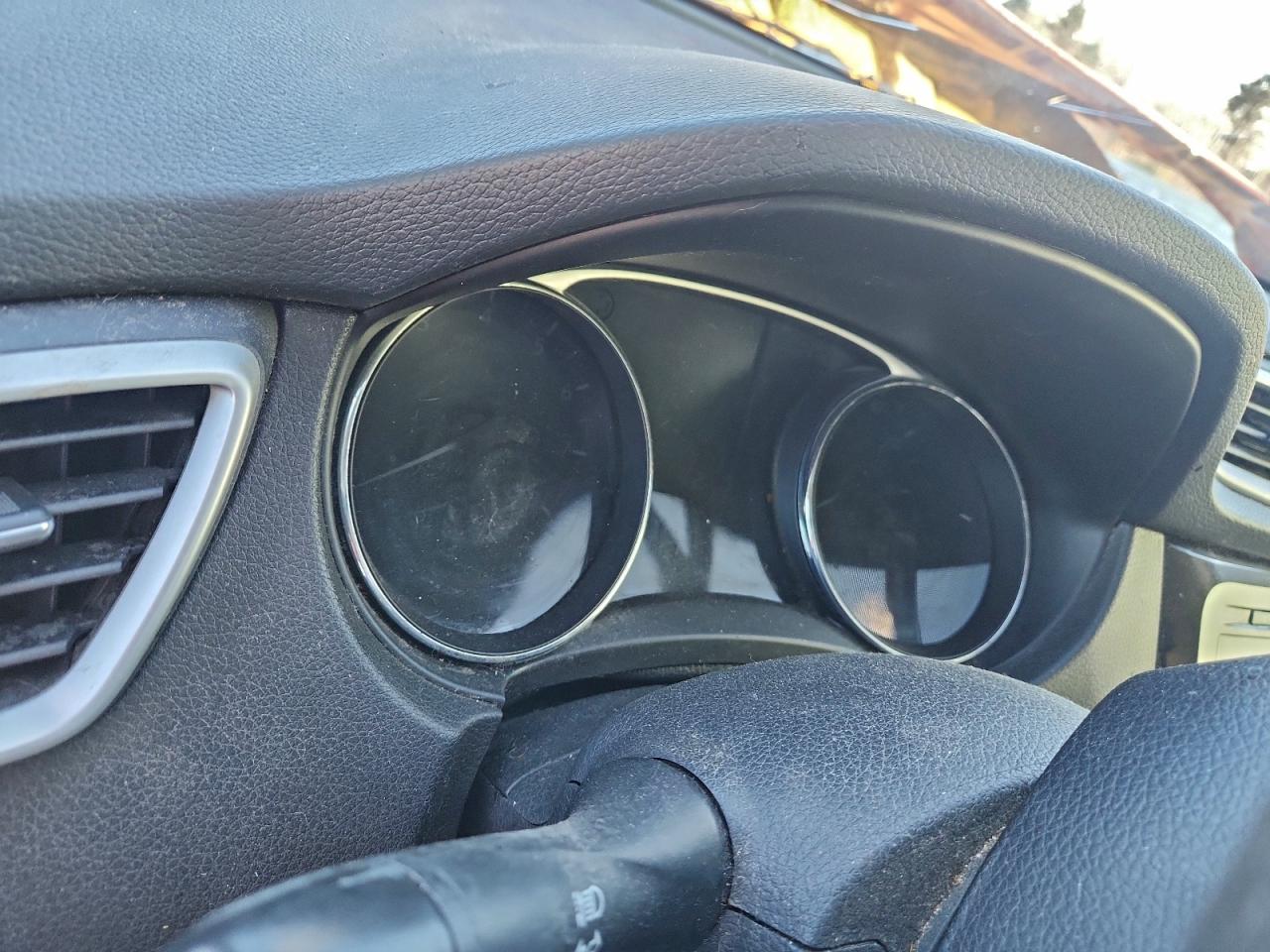 Nissan Rogue S Image 6