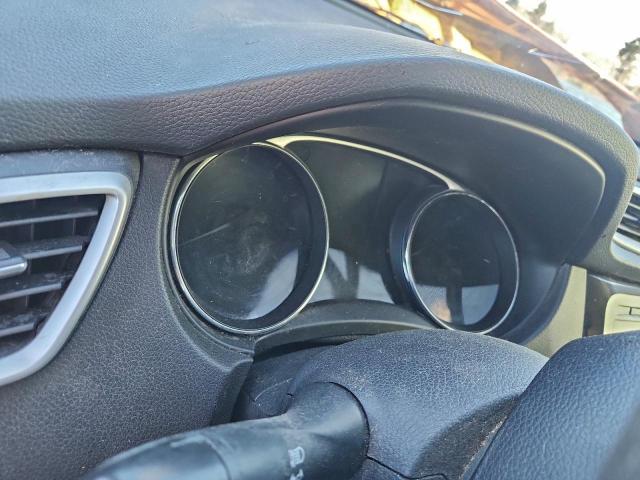 Nissan Rogue S Image 6