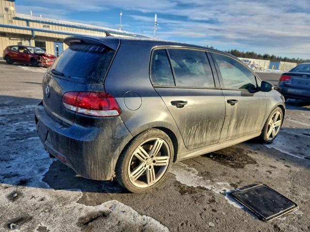 Volkswagen Golf R Image 3