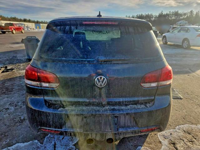 Volkswagen Golf R Image 12