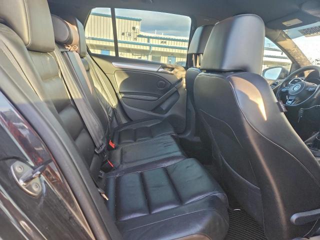 Volkswagen Golf R Image 9