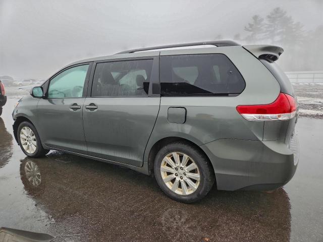 Toyota Sienna Xle Image 7