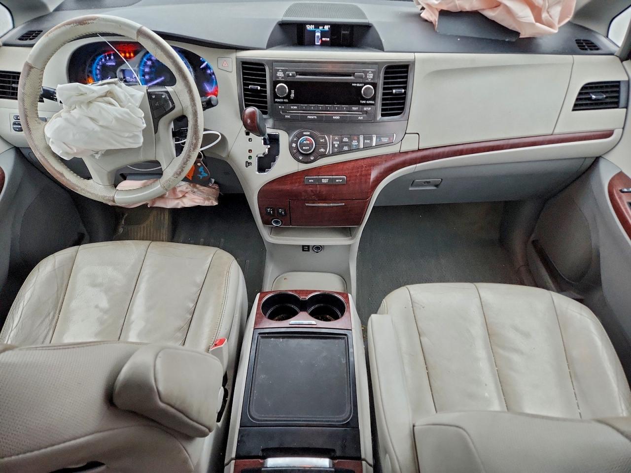 Toyota Sienna Xle Image 8