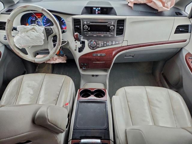 Toyota Sienna Xle Image 8