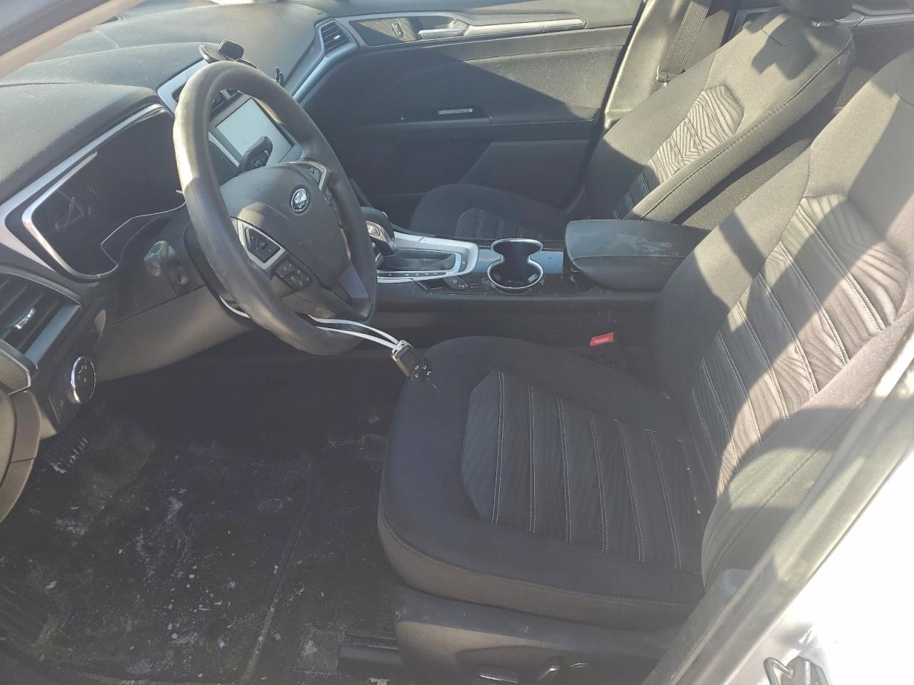 Ford Fusion Se Image 7