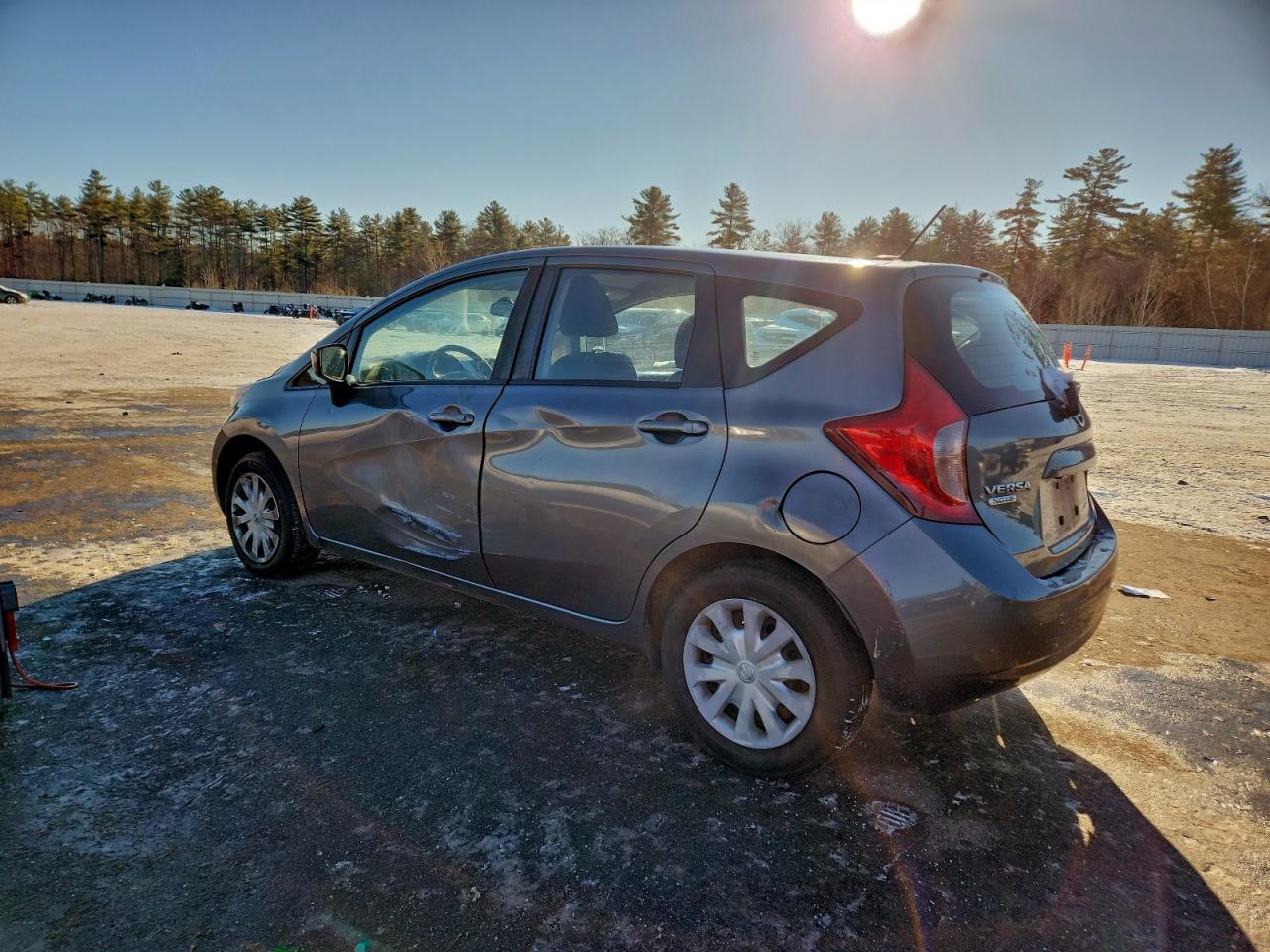 Nissan Versa S Image 12