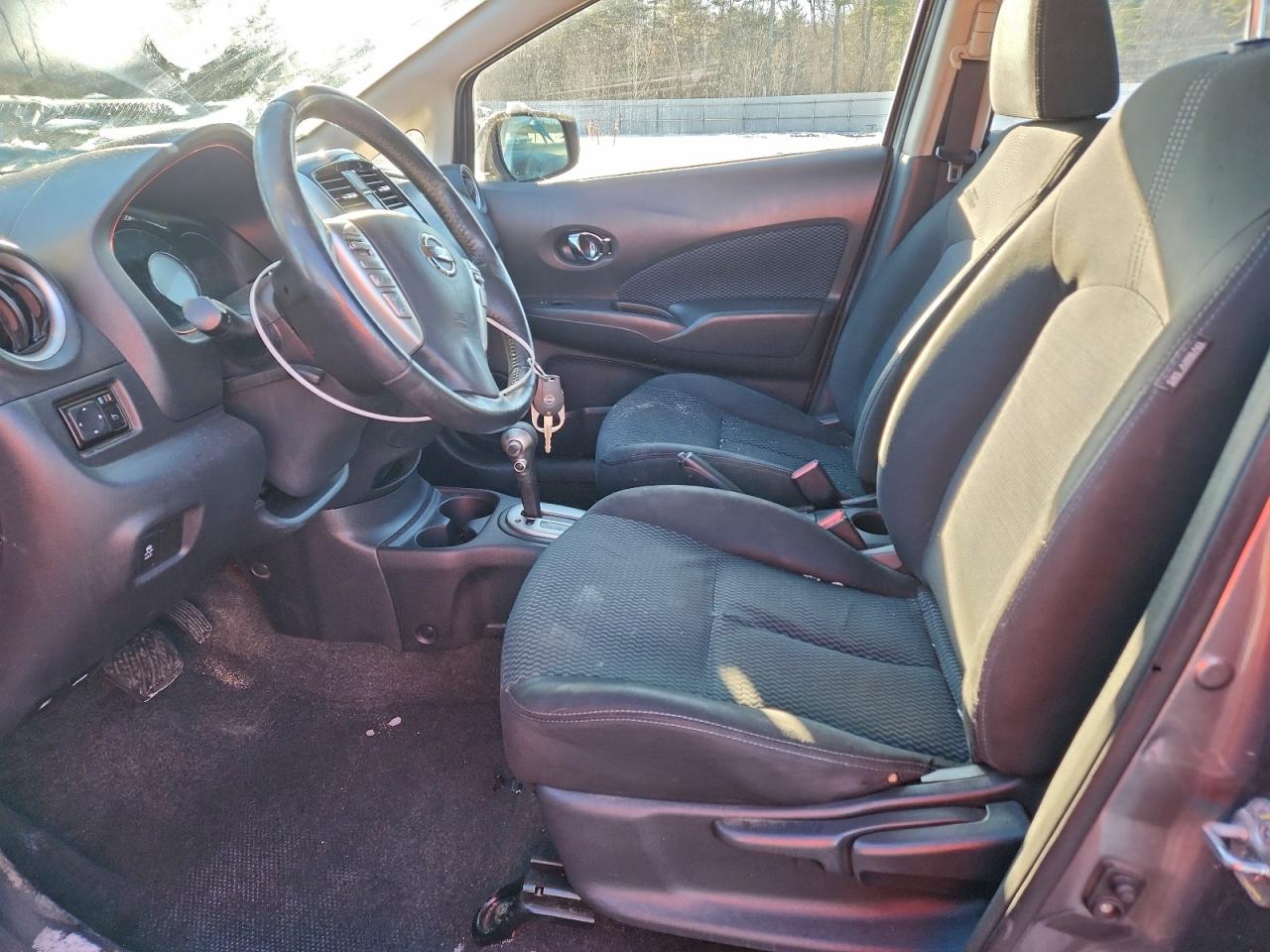 Nissan Versa S Image 2