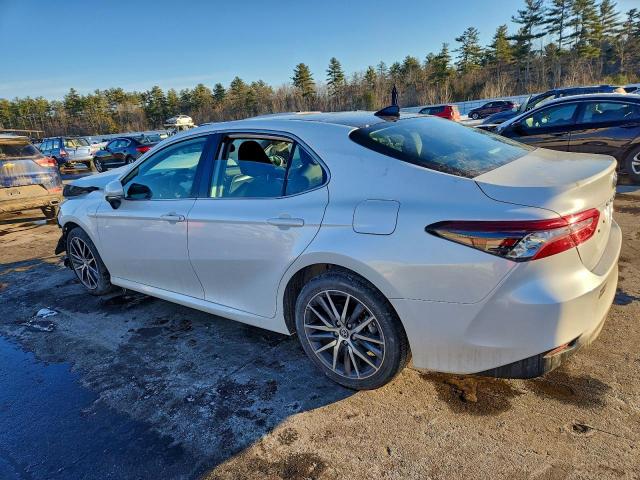 Toyota Camry Xle Image 4