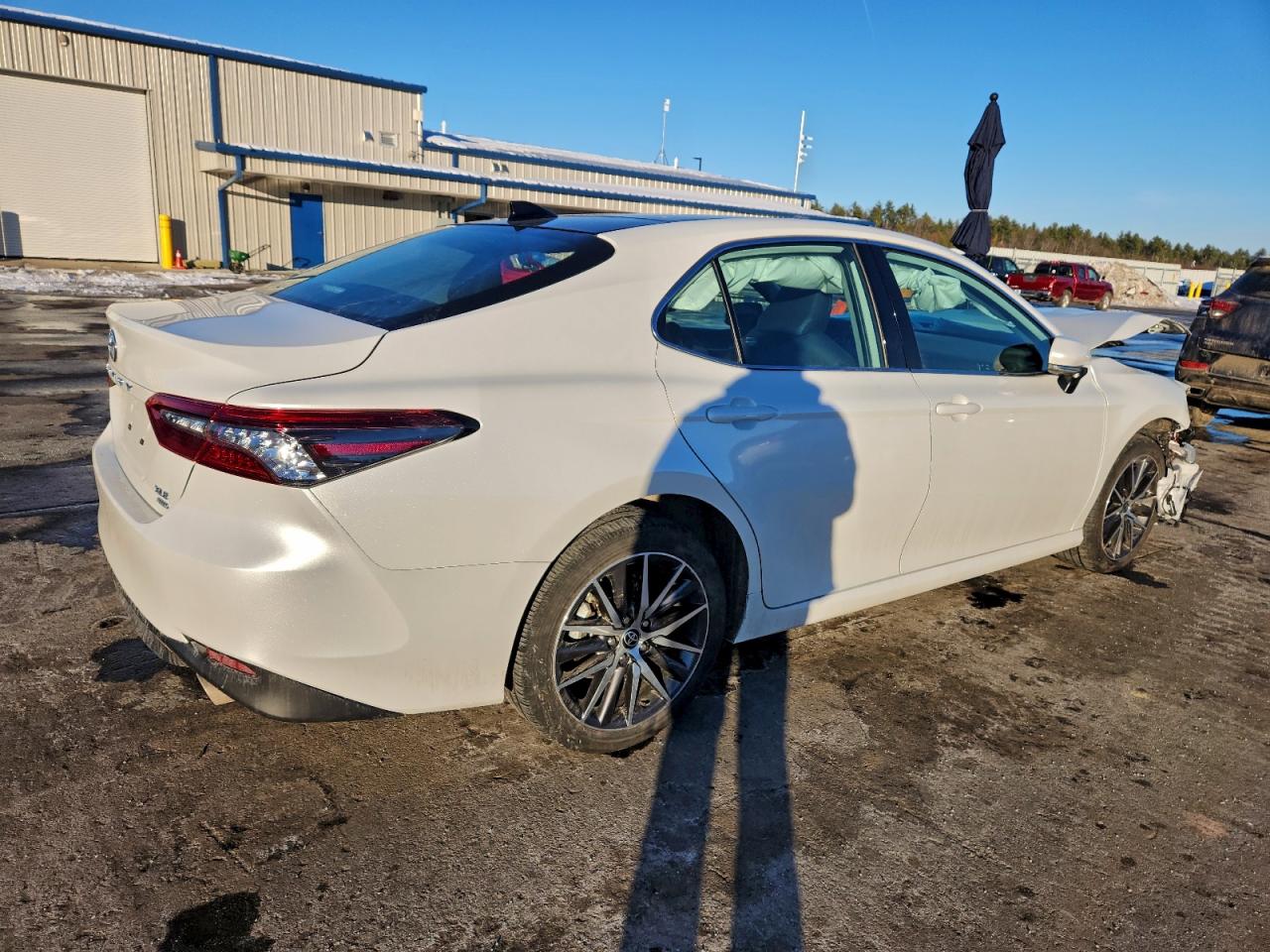 Toyota Camry Xle Image 3