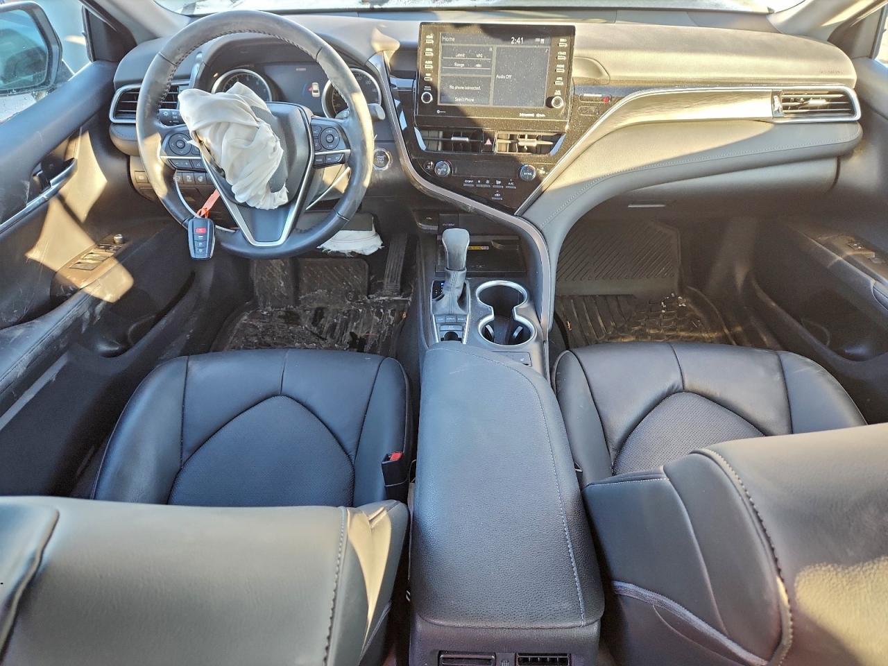 Toyota Camry Xle Image 12