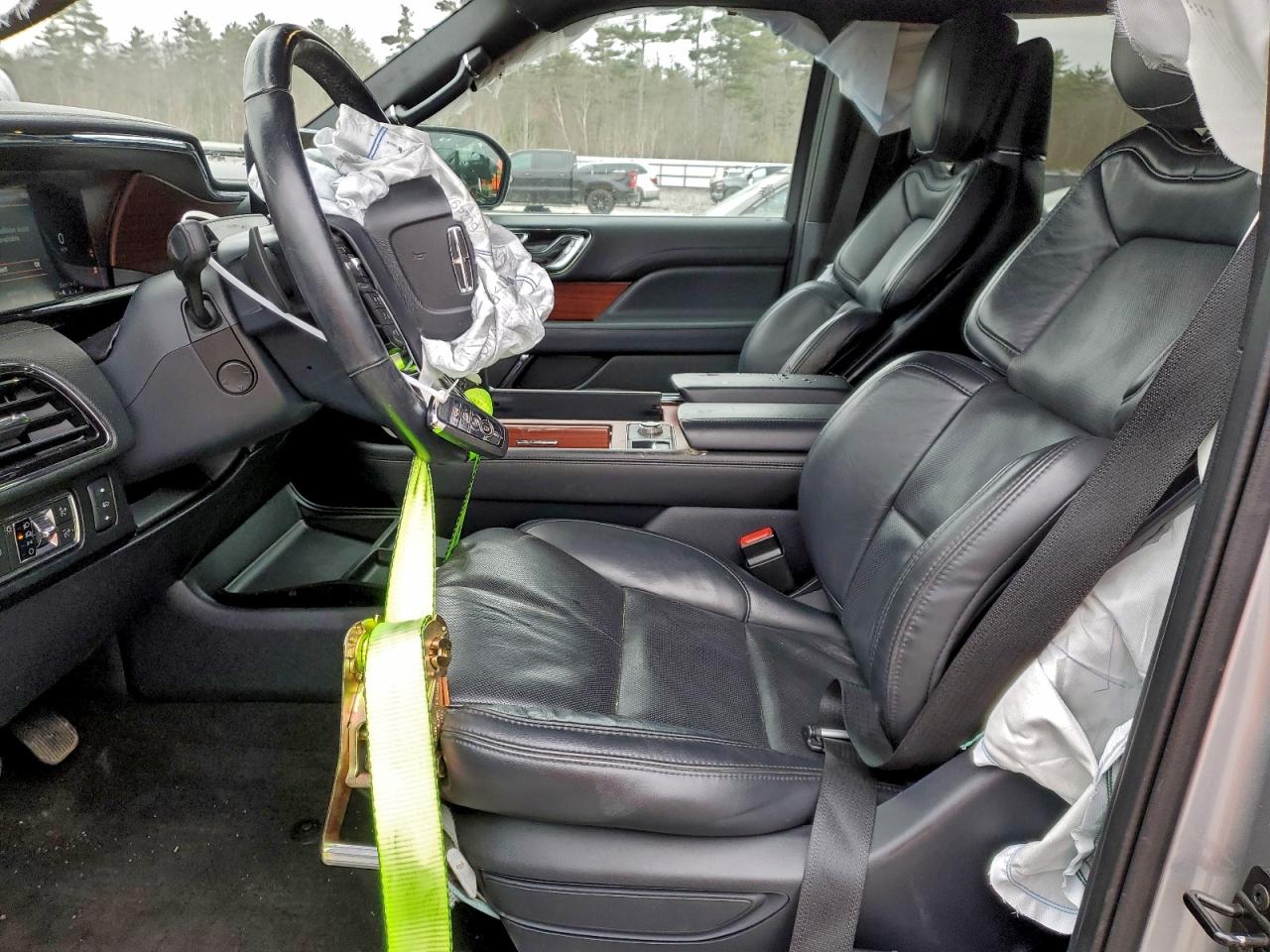 Lincoln Navigator Reserve Image 11